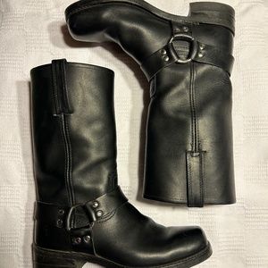 Men's Black Leather Frye Harness 12R (Size 10M)